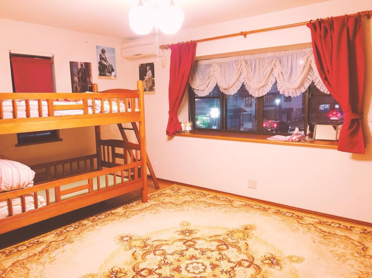 Eins Iga Otel Dış mekan fotoğraf