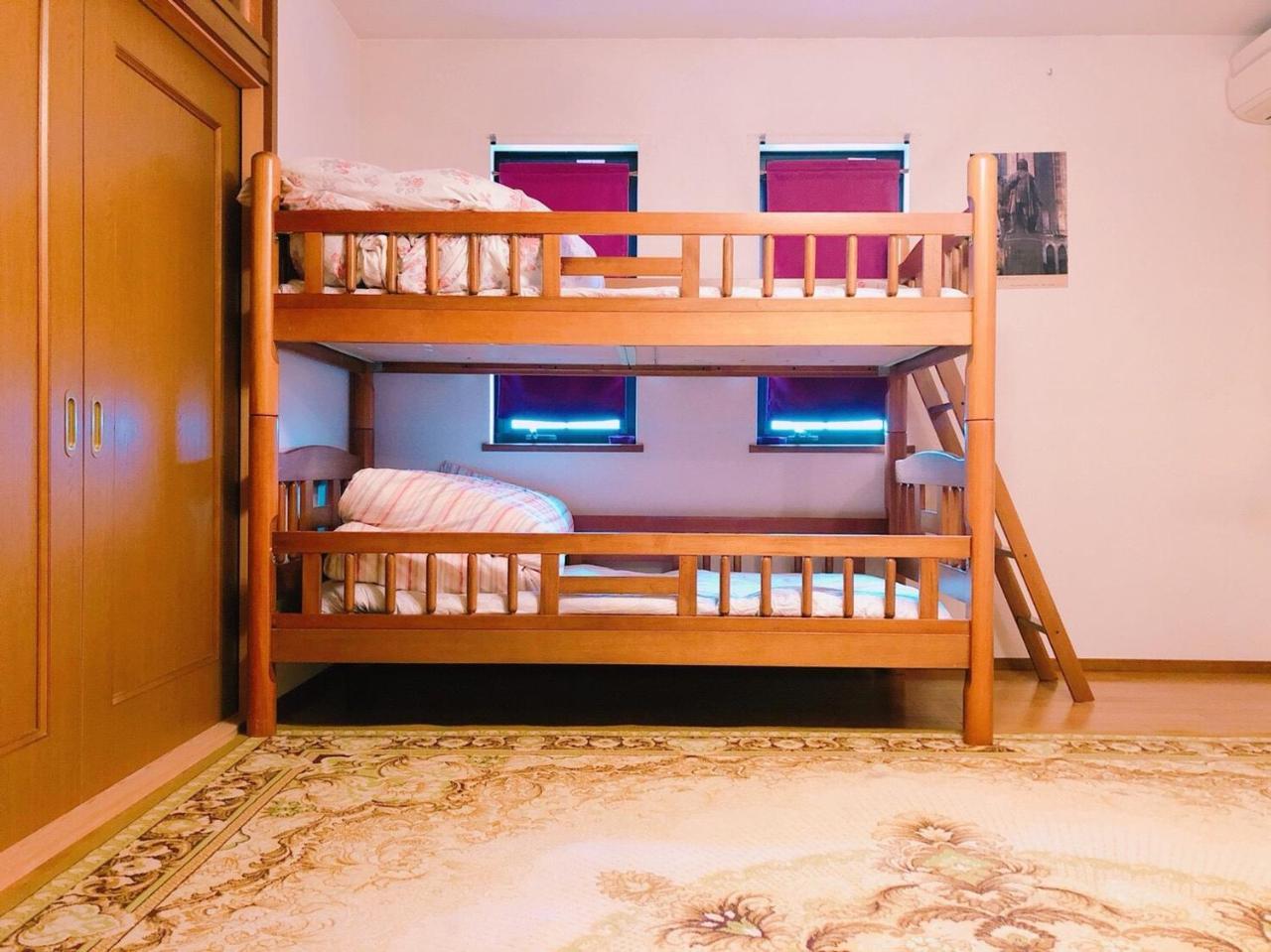 Eins Iga Otel Dış mekan fotoğraf